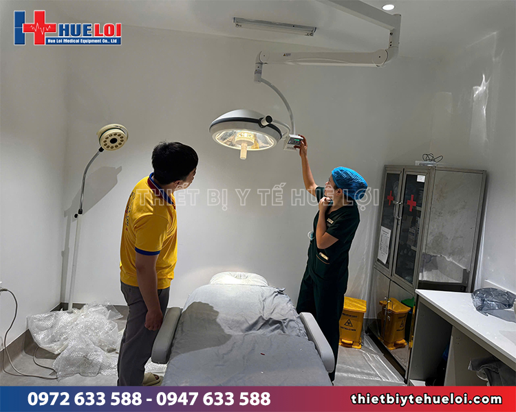 huê lợi bàn giao đèn halogen treo trần